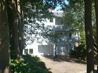 3778 W Commodore Way, Seattle, WA 98199