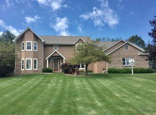811 Whitetail Ct, Slinger, WI 53086