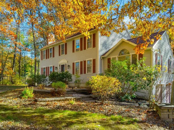 18 Washington Way, Kingston, NH 03848