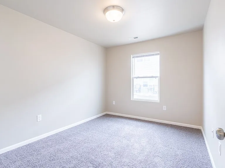 6909 Daniel Defoe Dr — Photo 26