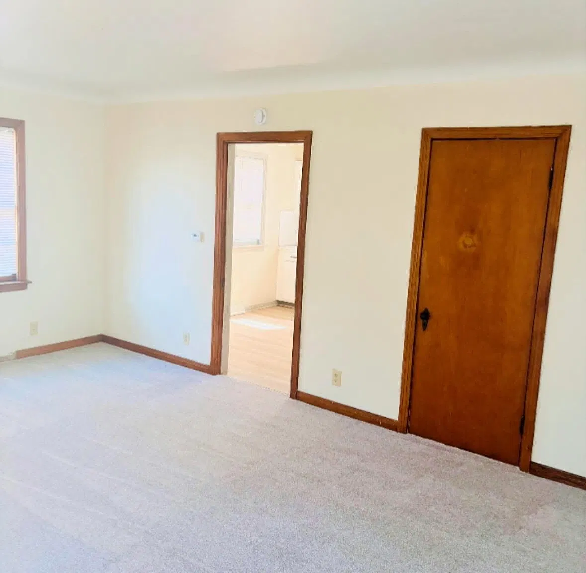 4 bed, 1.0 bath, $1,375 — Photo 3