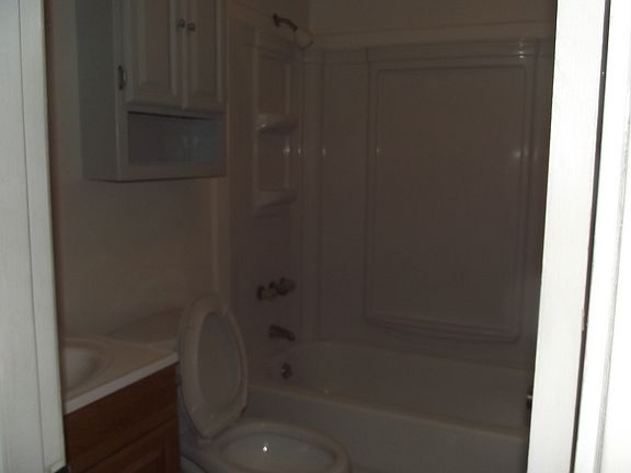 4th image of 930 W 27th Ave #4
