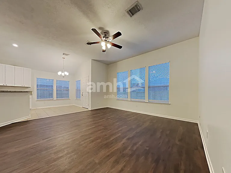 30114 Saw Oaks Dr — Photo 7