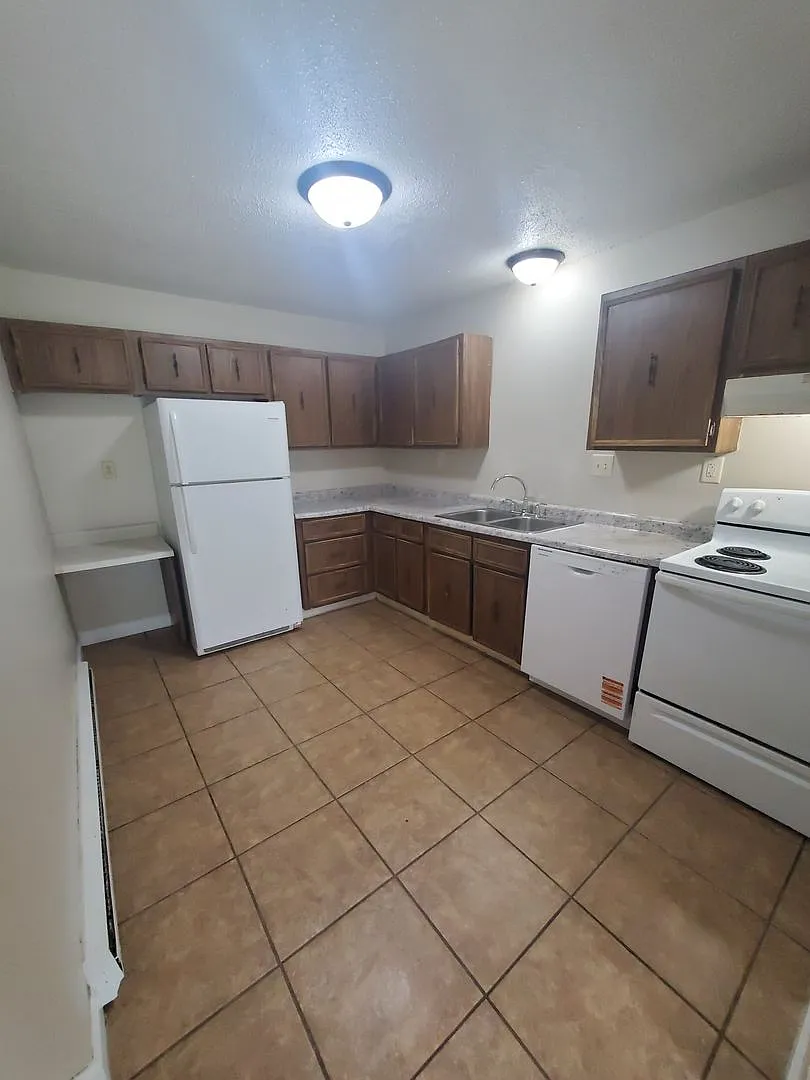Timber Knoll - 3739 — Photo 4