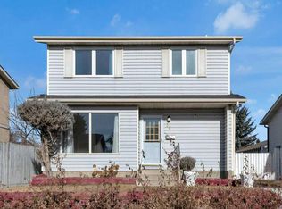36 S Castlebrook Way NE, Calgary, AB T3J2A1
