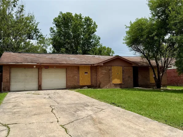 504 Pamela Dr, Baytown, TX 77521
