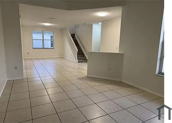 16295 NW 17th Ct — Photo 4
