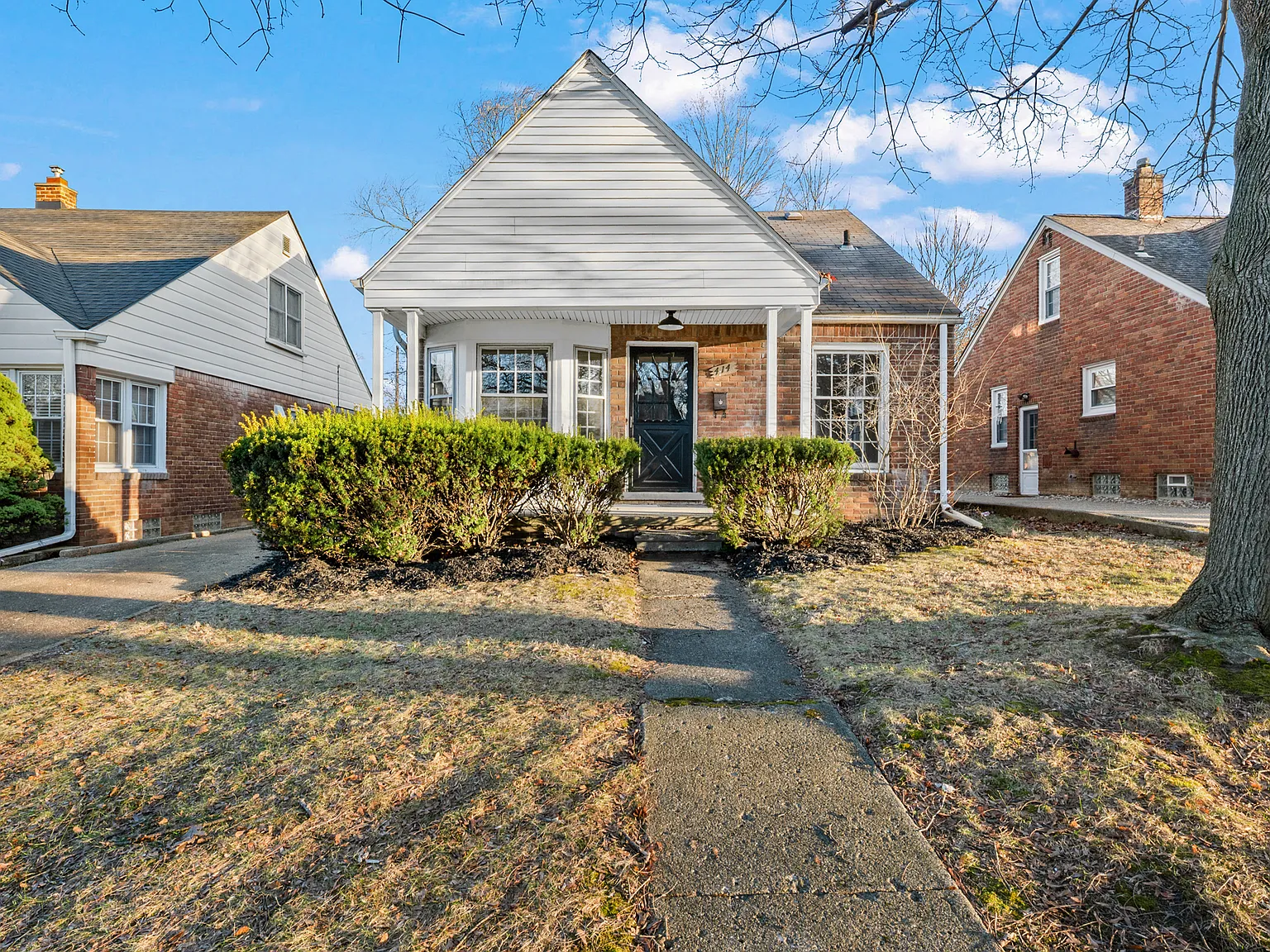 3 bed, 1140 sqft, $3,200 — Photo 3