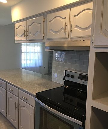 5th image of 622 Balboa Dr