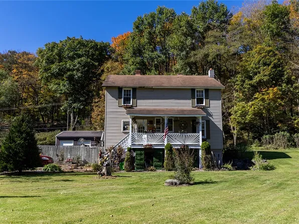 205 Back St, Hooversville, PA 15936