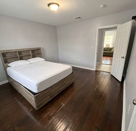 3rd image of 355 S 11th St Floor 3