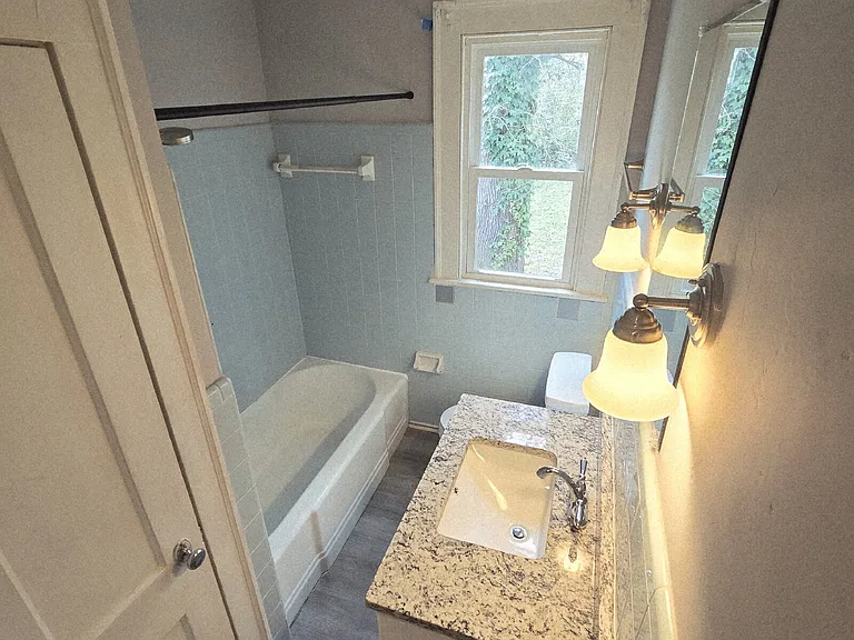 1147 Mimosa Dr — Photo 8