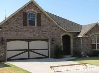 3208 Orchard Ave, Edmond, OK 73003
