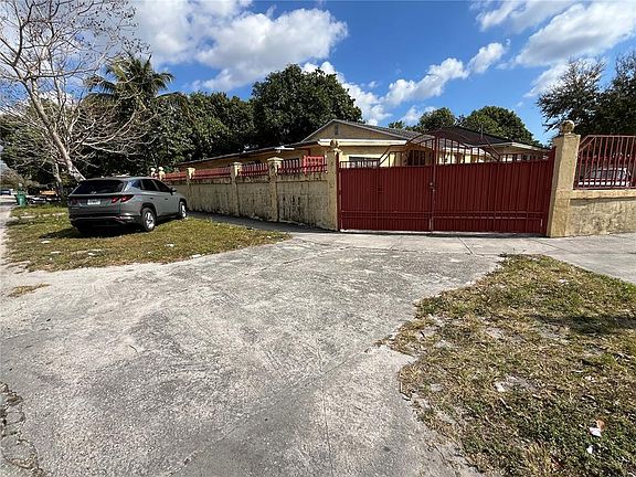 4th image of 995 NW 114th St