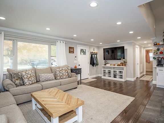 4th image of 3954 Wilma Ct