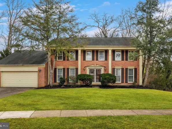 3705 Templeton Pl, Alexandria, VA 22304
