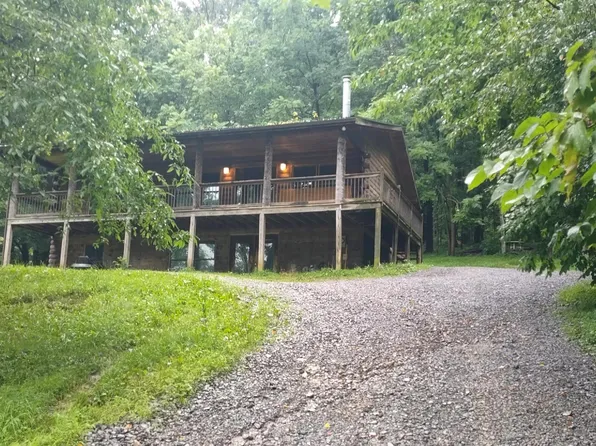 90 Sierra Farm Rd, Morgantown, WV 26501