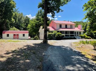 735 Price Rd, Hendersonville, NC 28739