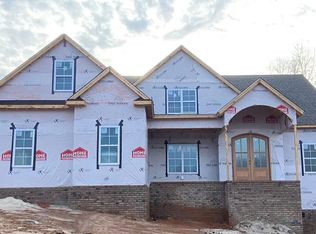 3299 Hampton Dr, Rocky Mount, NC 27804