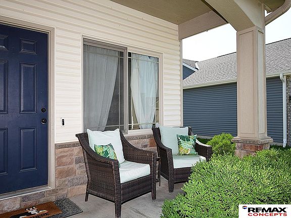 3rd image of 11330 N 142nd St