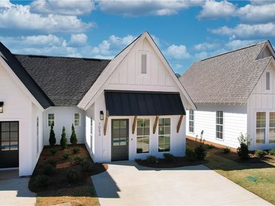 1053 Burrow Cir, Opelika, AL, 36801