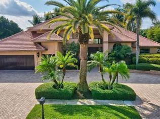 7352 Valencia Dr, Boca Raton, FL 33433