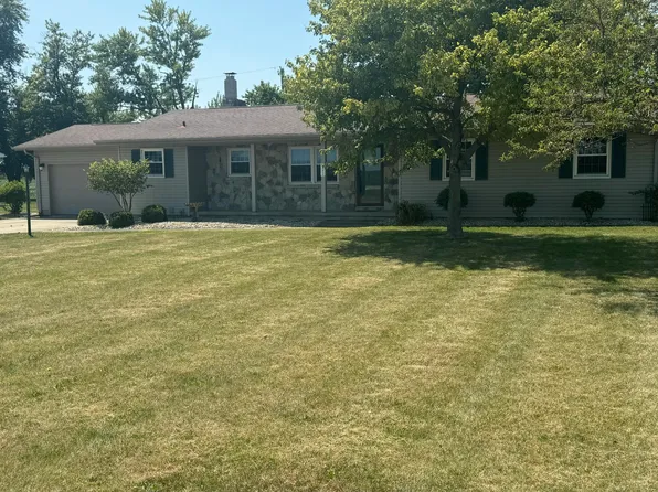 403 S Main St, Botkins, OH 45306