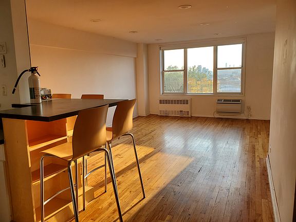 4th image of 5015 39th St APT 6B