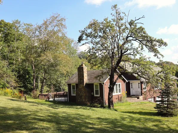 468 Bly Hollow Rd, Petersburgh, NY 12138