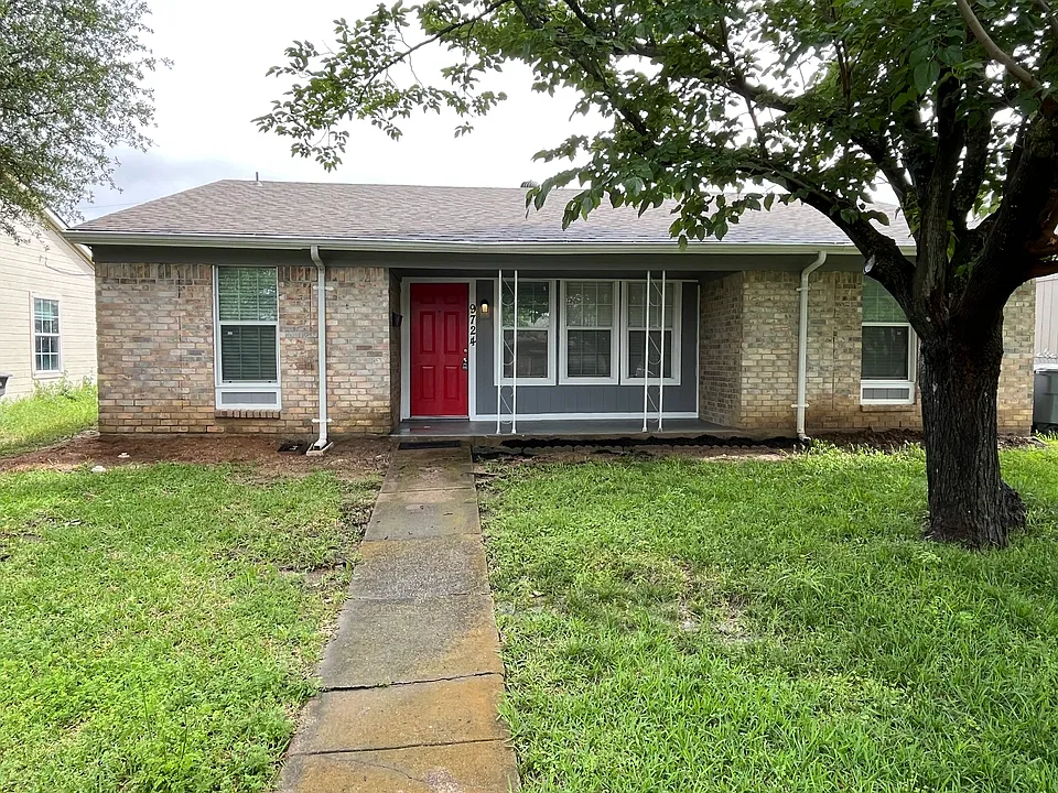 9724 Faircloud Dr
