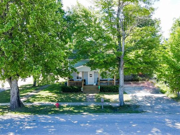 3rd image of 426 E Main St