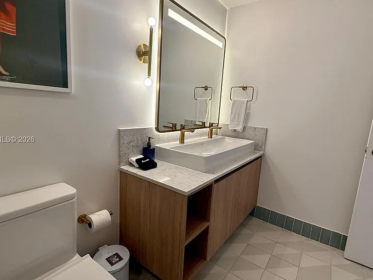 159 NE 6th St #4010 — Photo 7