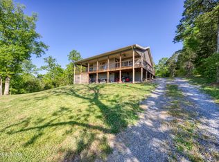 1424 Millican Grove Rd, Sevierville, TN 37876