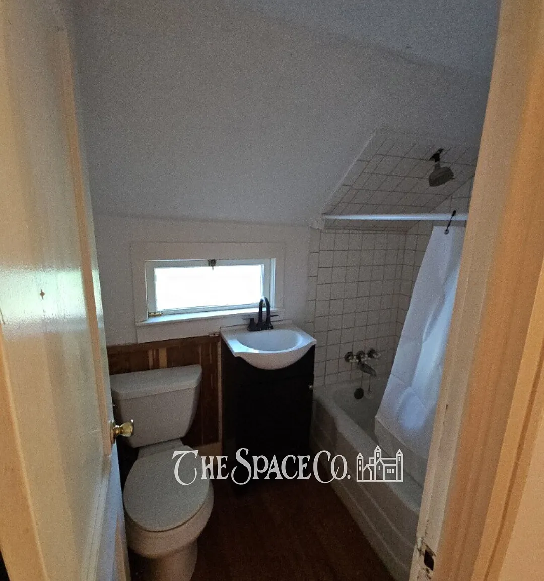 1 bed, 1.0 bath, 2703 sqft, $1,600 — Photo 3