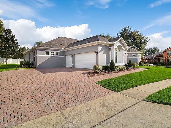 2nd image of 2066 Northumbria Dr