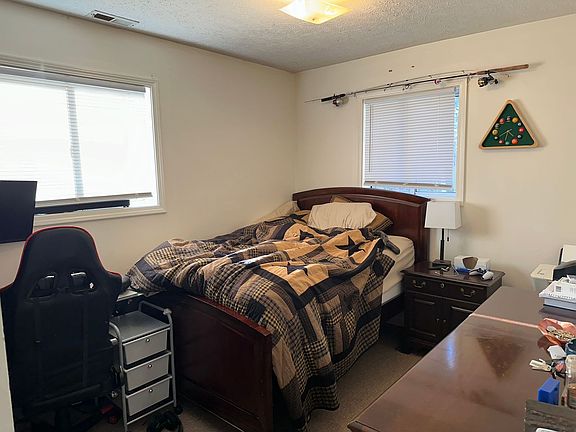 5th image of 400 Willard Dr Unit A