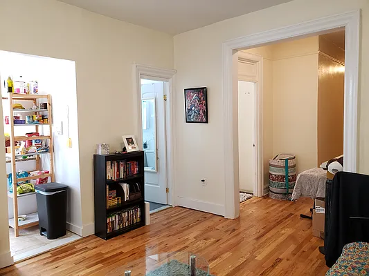 Rented by Signature Property Realty | media 32