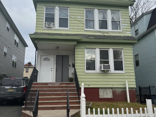 135 Mapes Ave #3, Newark, NJ 07112