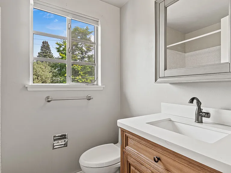 2912 Drakestone Dr — Photo 12