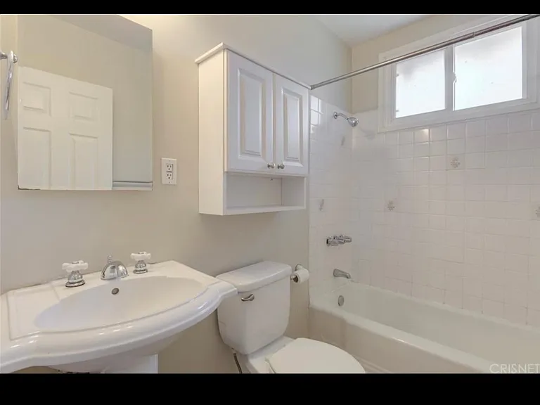 7913 Royer Ave — Photo 3
