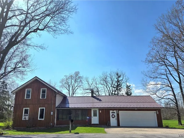 8984 Lovers Lane Rd, Corfu, NY 14036