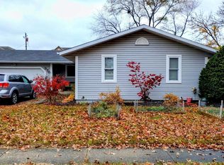 330 S Collier St, Bremen, IN 46506