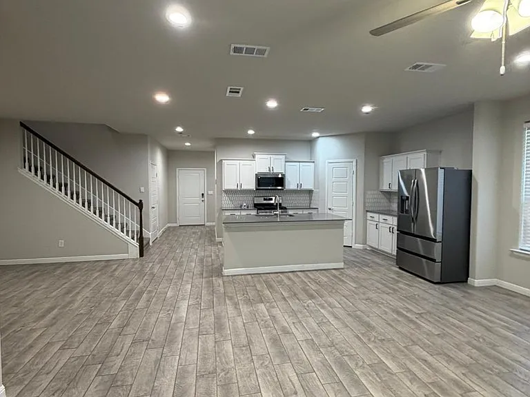 2300 Raleigh Point Dr — Photo 15