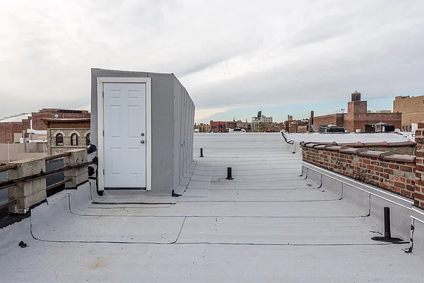 Rented by Nooklyn NYC LLC | media 50