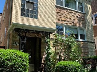 6651 N Maplewood Ave, Chicago, IL 60645
