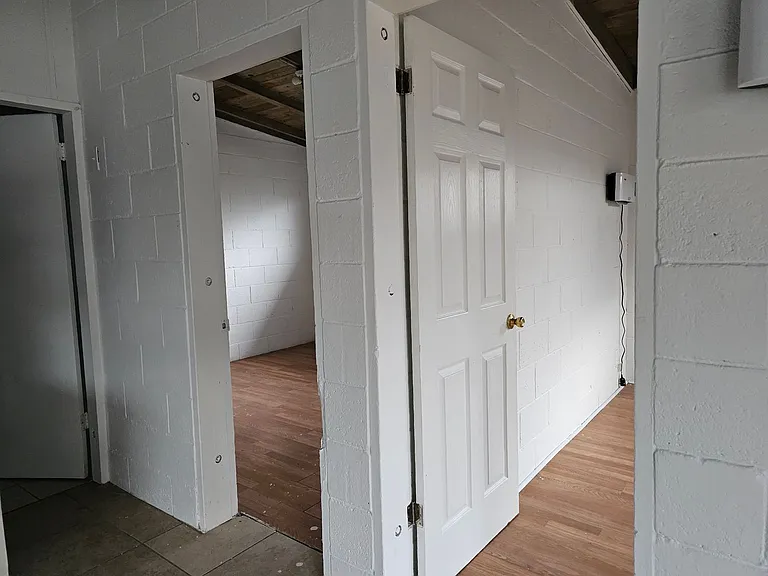 13955 Lakeshore Dr #9 — Photo 5