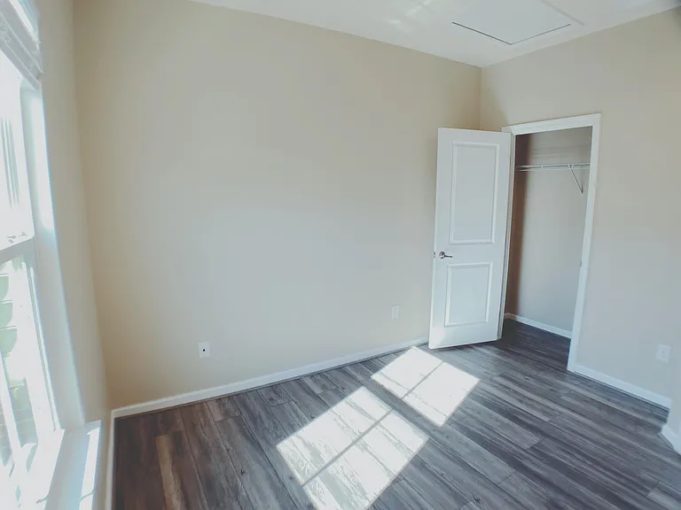3rd floor - Bedroom 2