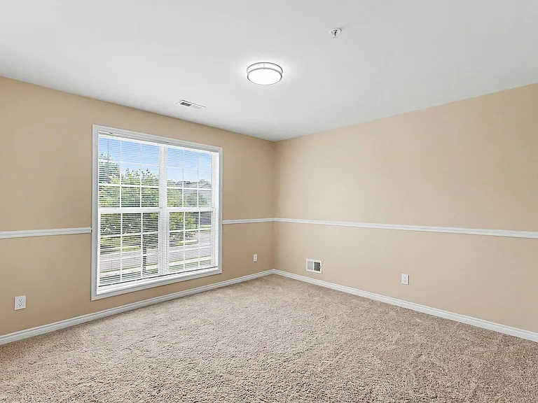 28469 Carlton Way Dr — Photo 12