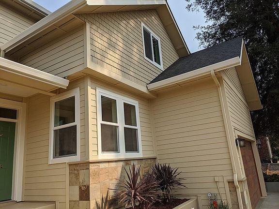 3rd image of 539 Humes Ave