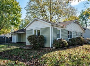 520 N 7th St, Herrin, IL 62948